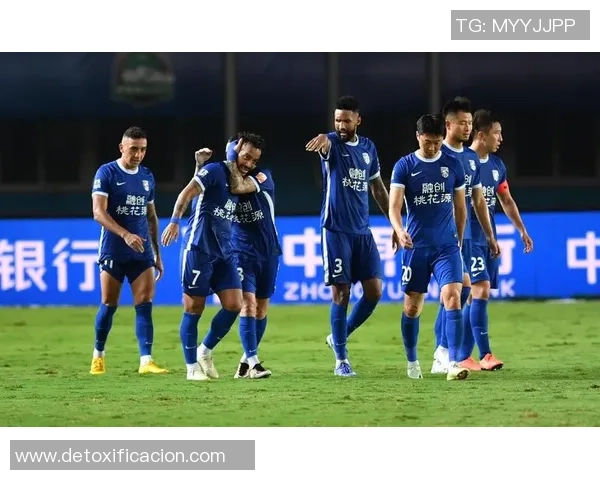 武汉足球队强势领跑精英赛积分榜积61分展现冠军实力